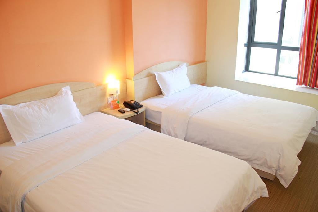 7Days Inn Qingdao Haiyunan Xinglong Road الغرفة الصورة