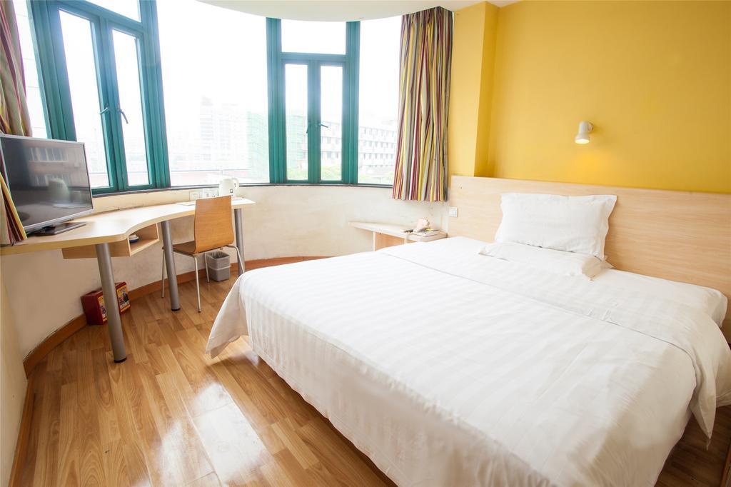 7Days Inn Qingdao Haiyunan Xinglong Road الغرفة الصورة
